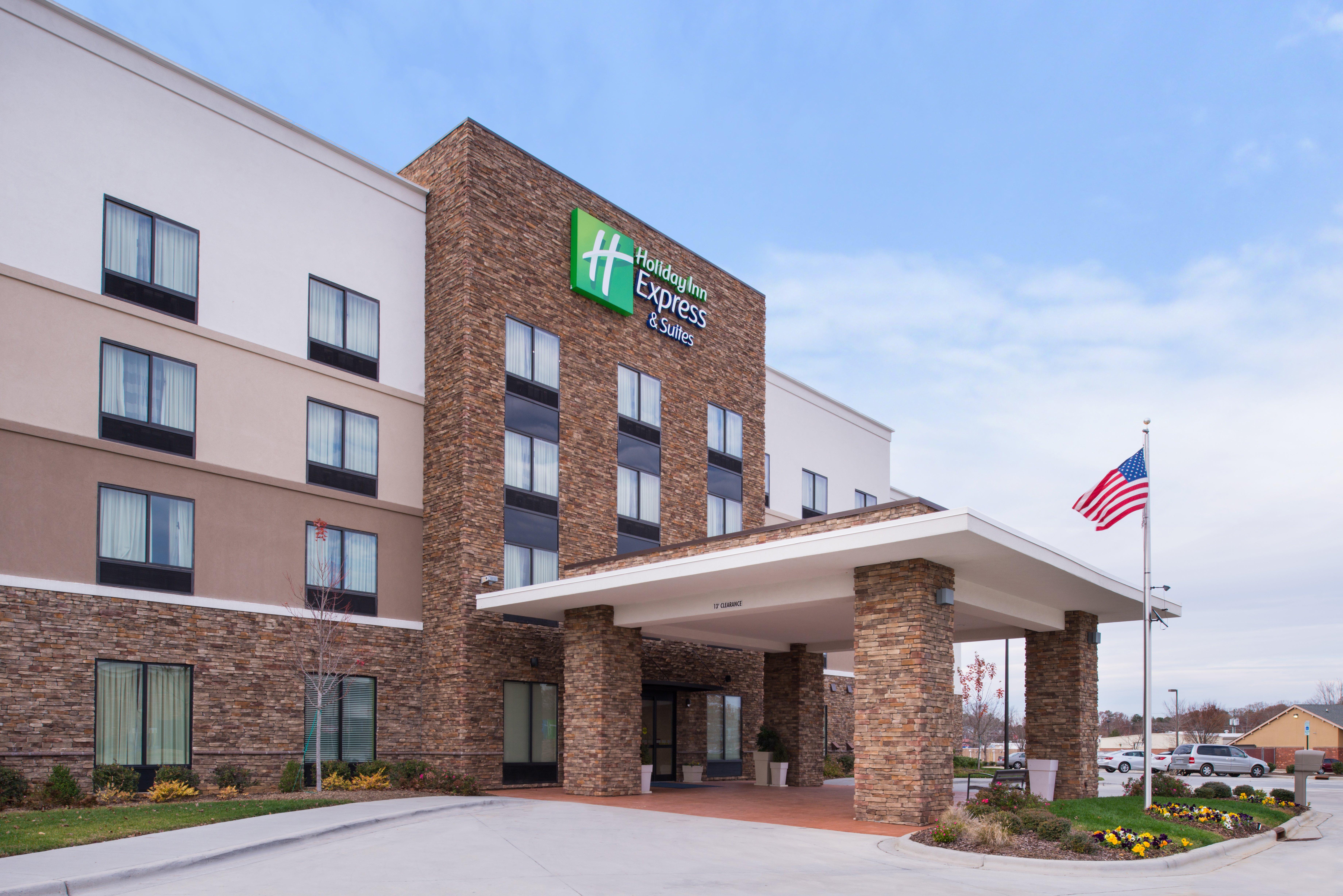 Holiday Inn Express & Suites Monroe By Ihg Exterior photo